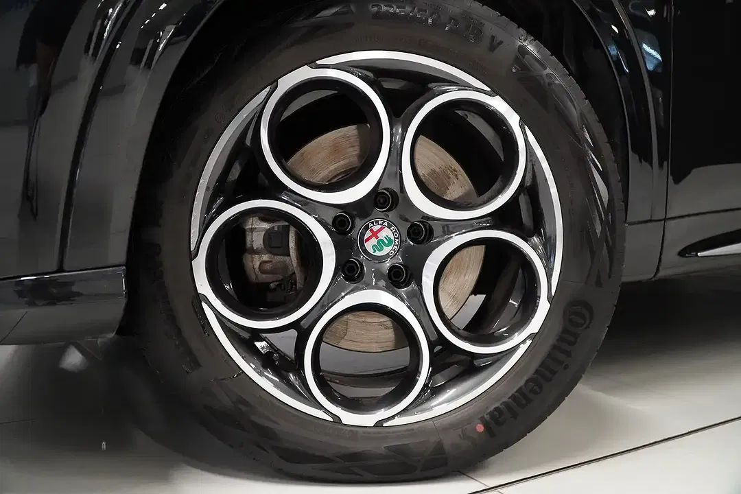 Alfa Romeo Tonale 1.5 VGT Hybrid Ti - Thumbnail 5
