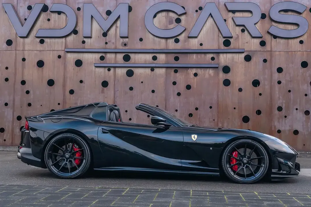 Ferrari 812 GTS - Thumbnail 8
