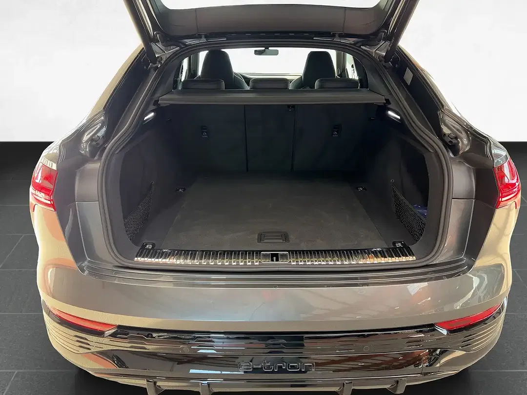 Audi SQ8 e-tron quattro - Thumbnail 4