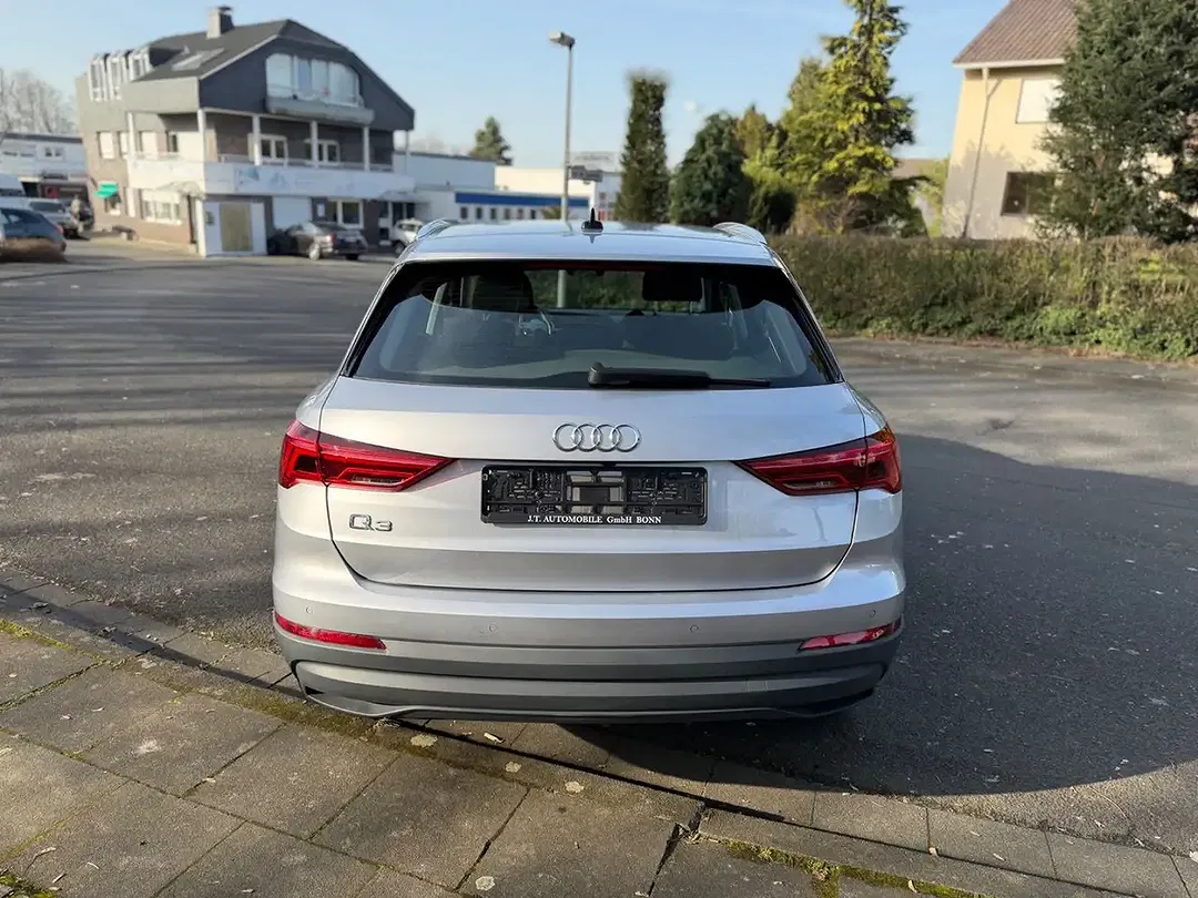 Audi Q3 45 TFSI e AUT - Thumbnail 3