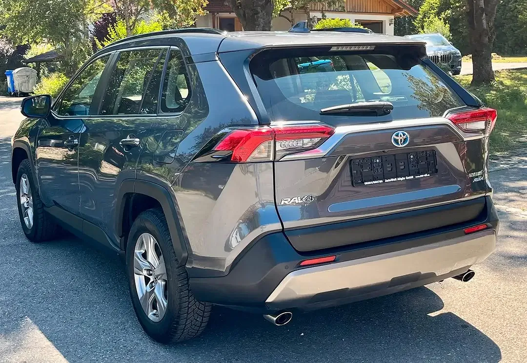 Toyota RAV 4 Hybrid 4x4 - Thumbnail 4