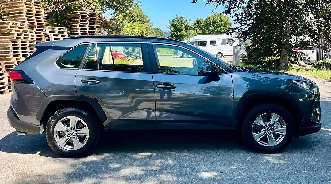 Toyota RAV 4 Hybrid 4x4 - Thumbnail 5