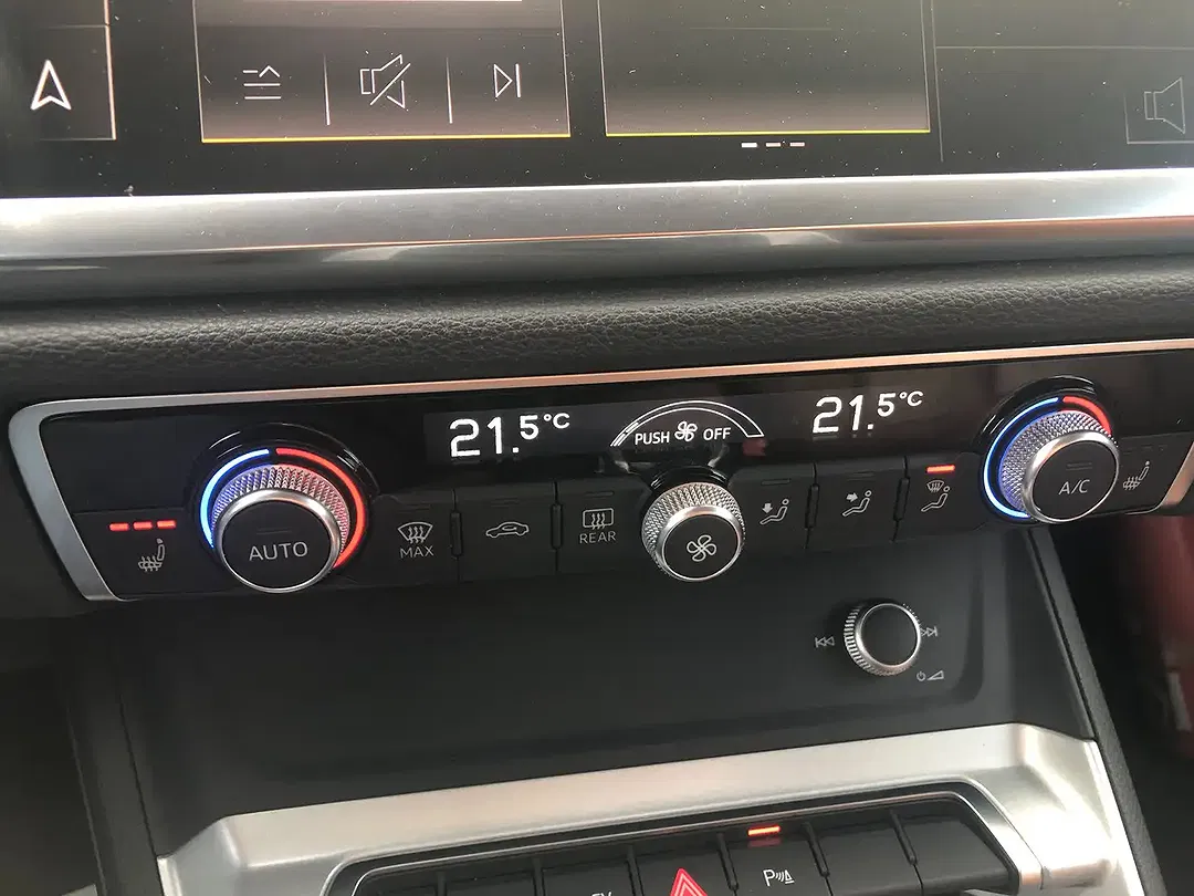 Audi Q3 45 PHEV TFSI e S tronic - Thumbnail 17