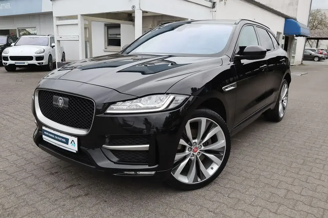 Jaguar F-Pace 30d 4x4 R-Sport - foto 1