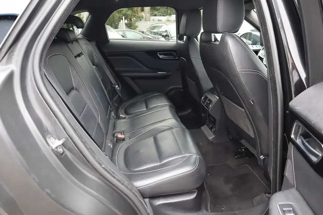 Jaguar F-Pace 30d 4x4 R-Sport - foto 15
