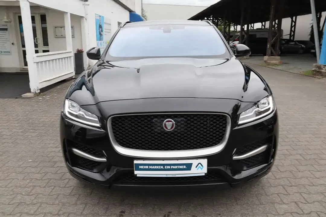 Jaguar F-Pace 30d 4x4 R-Sport - Thumbnail 4