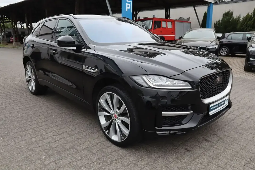 Jaguar F-Pace 30d 4x4 R-Sport - Thumbnail 5