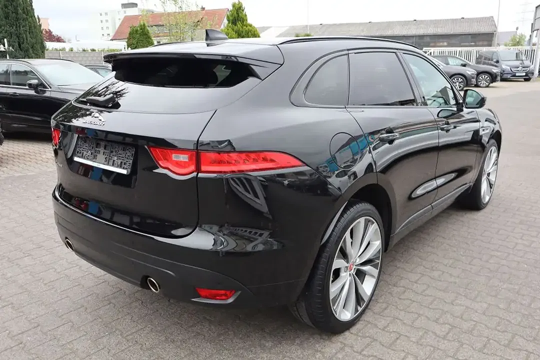 Jaguar F-Pace 30d 4x4 R-Sport - Thumbnail 7