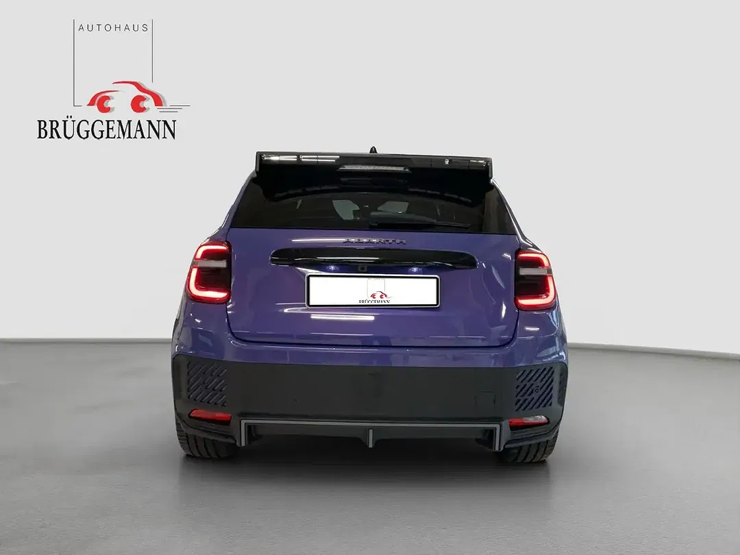 Abarth 600e Scorpionissima - Thumbnail 5