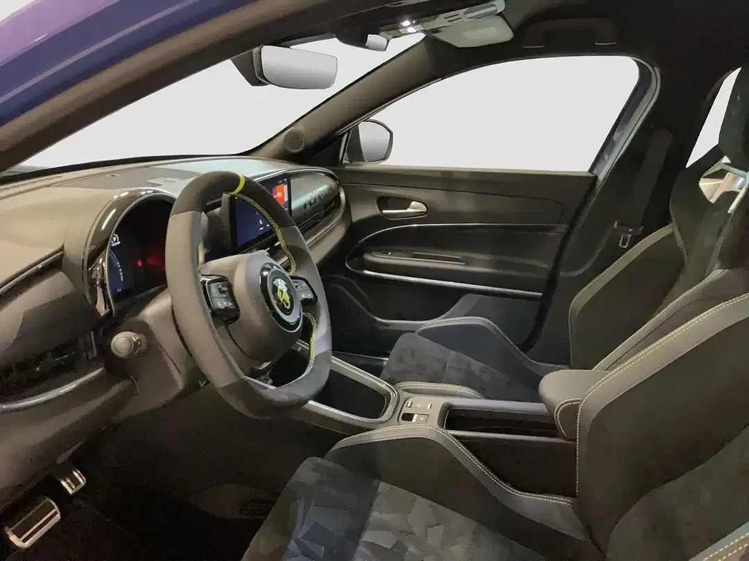 Abarth 600e Scorpionissima - Thumbnail 9