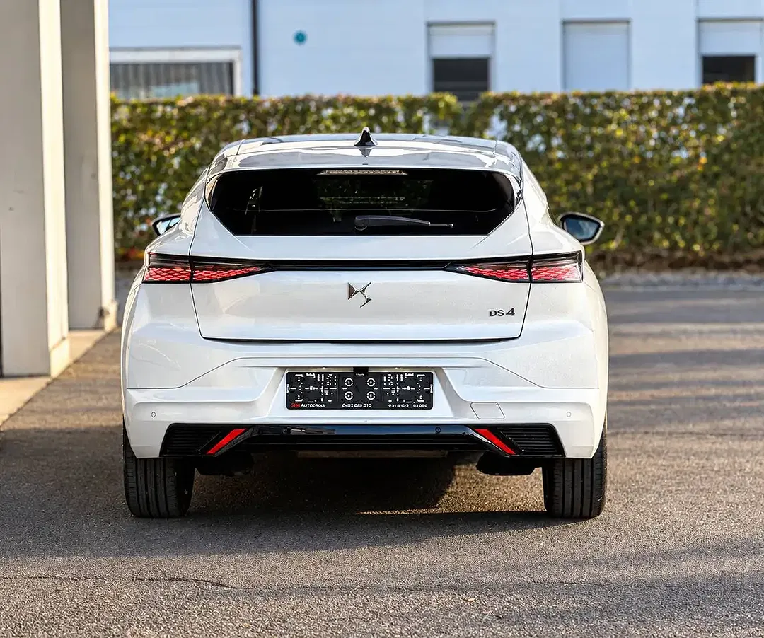 DS Automobiles DS 4 - Thumbnail 8