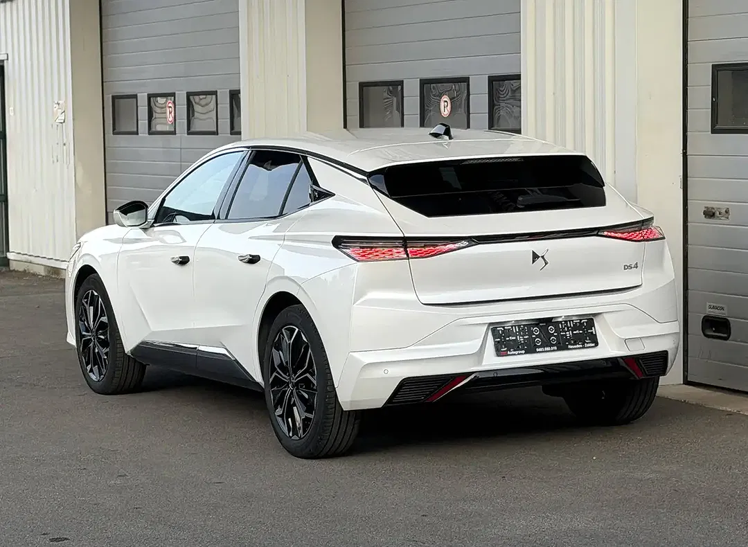 DS Automobiles DS 4 - Thumbnail 9