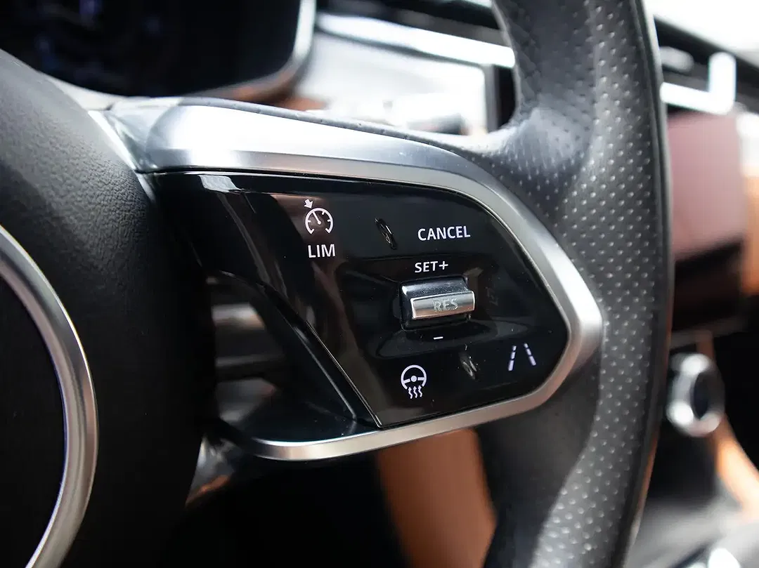 Jaguar F-Pace R-Dynamic - Thumbnail 11