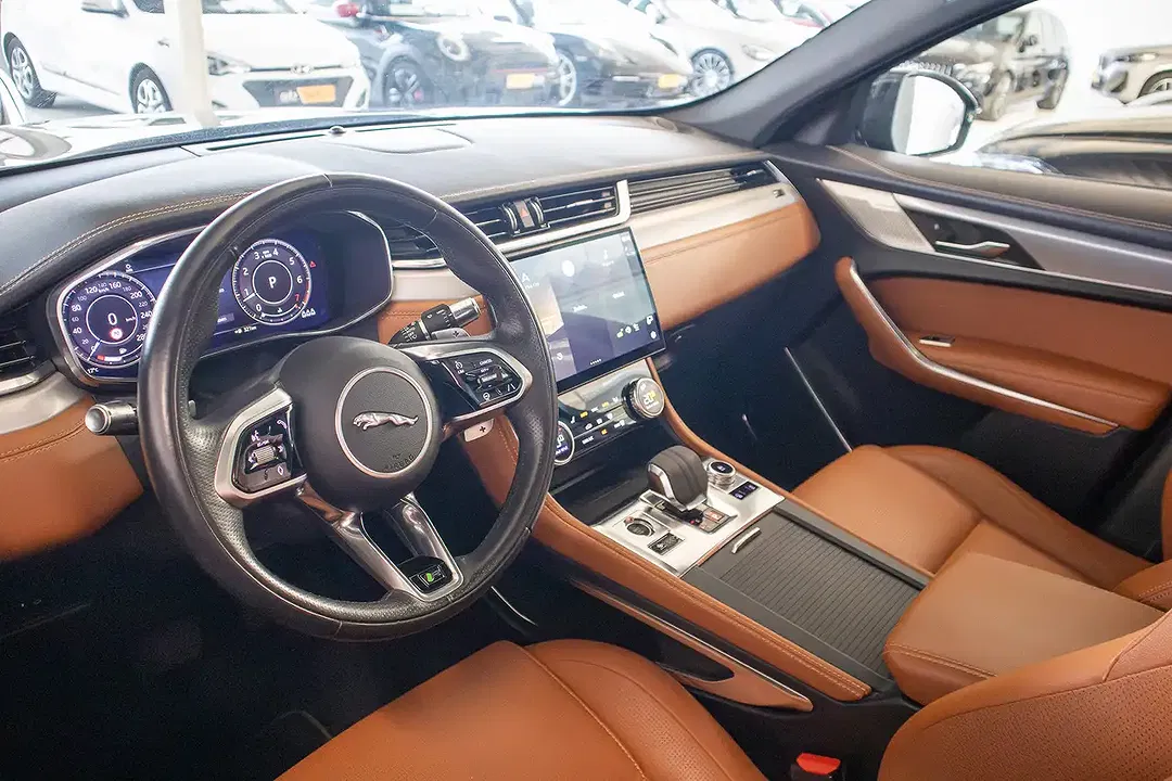 Jaguar F-Pace R-Dynamic - Thumbnail 7