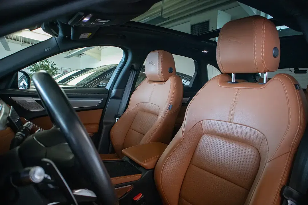 Jaguar F-Pace R-Dynamic - Thumbnail 8