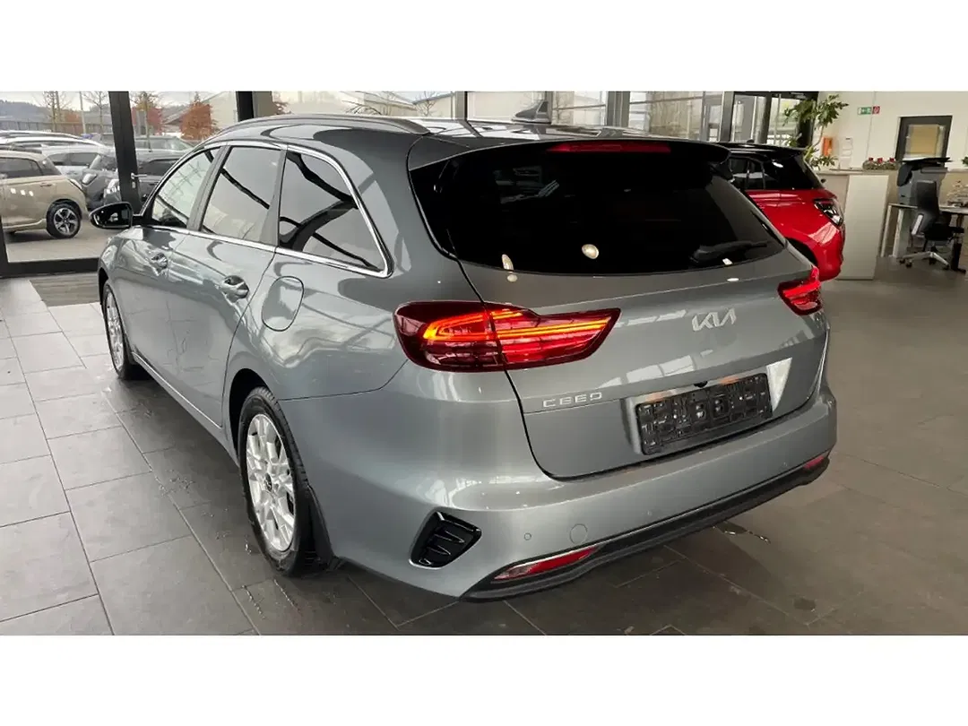 Kia Ceed SW / cee'd SW 1.5 T-GDI - foto 2