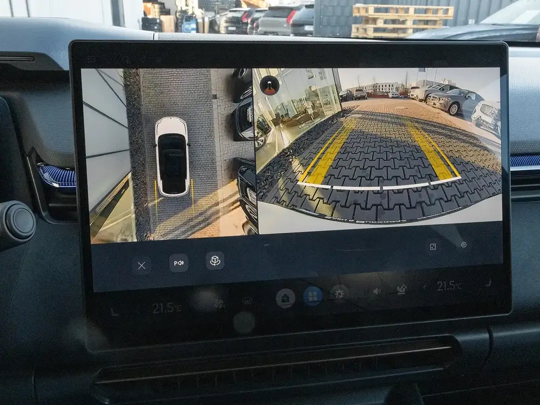 Lynk & Co 08 - Thumbnail 8