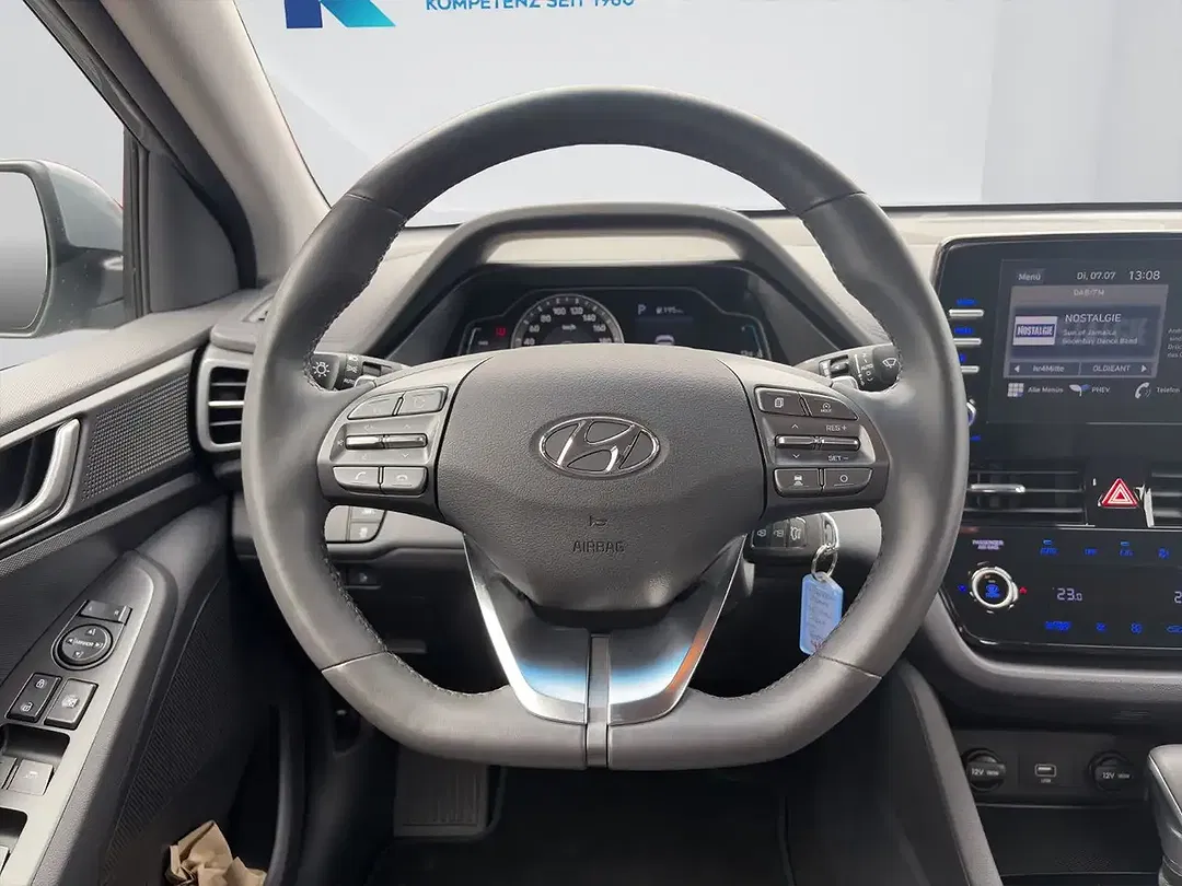Hyundai IONIQ PHEV - Thumbnail 12