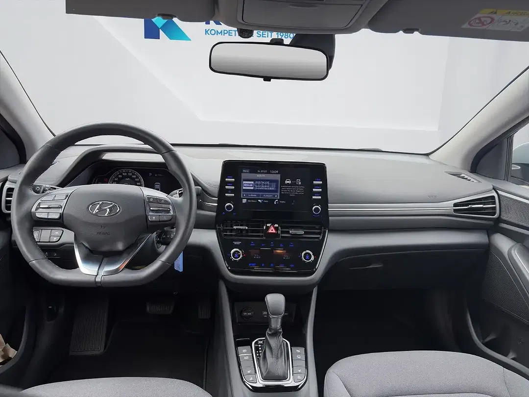 Hyundai IONIQ PHEV - Thumbnail 13