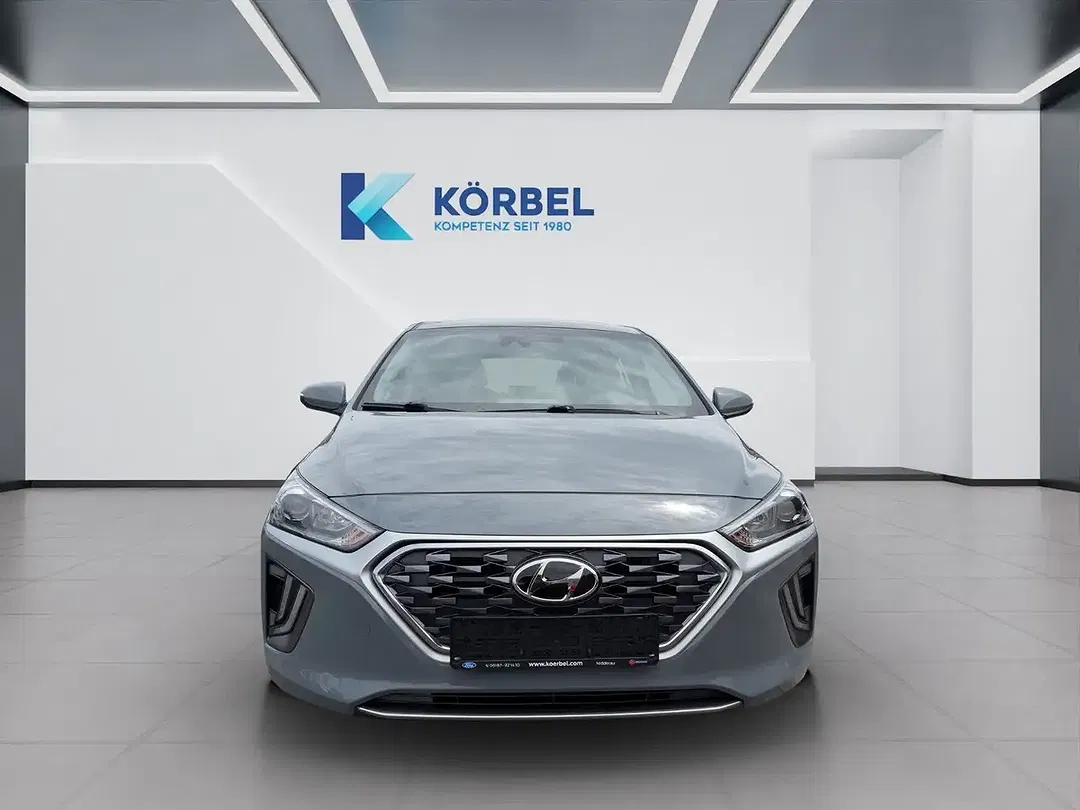 Hyundai IONIQ PHEV - Thumbnail 3