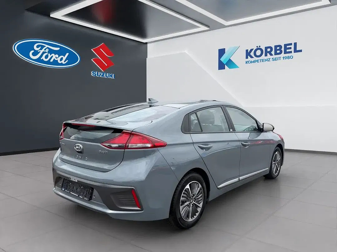 Hyundai IONIQ PHEV - Thumbnail 6