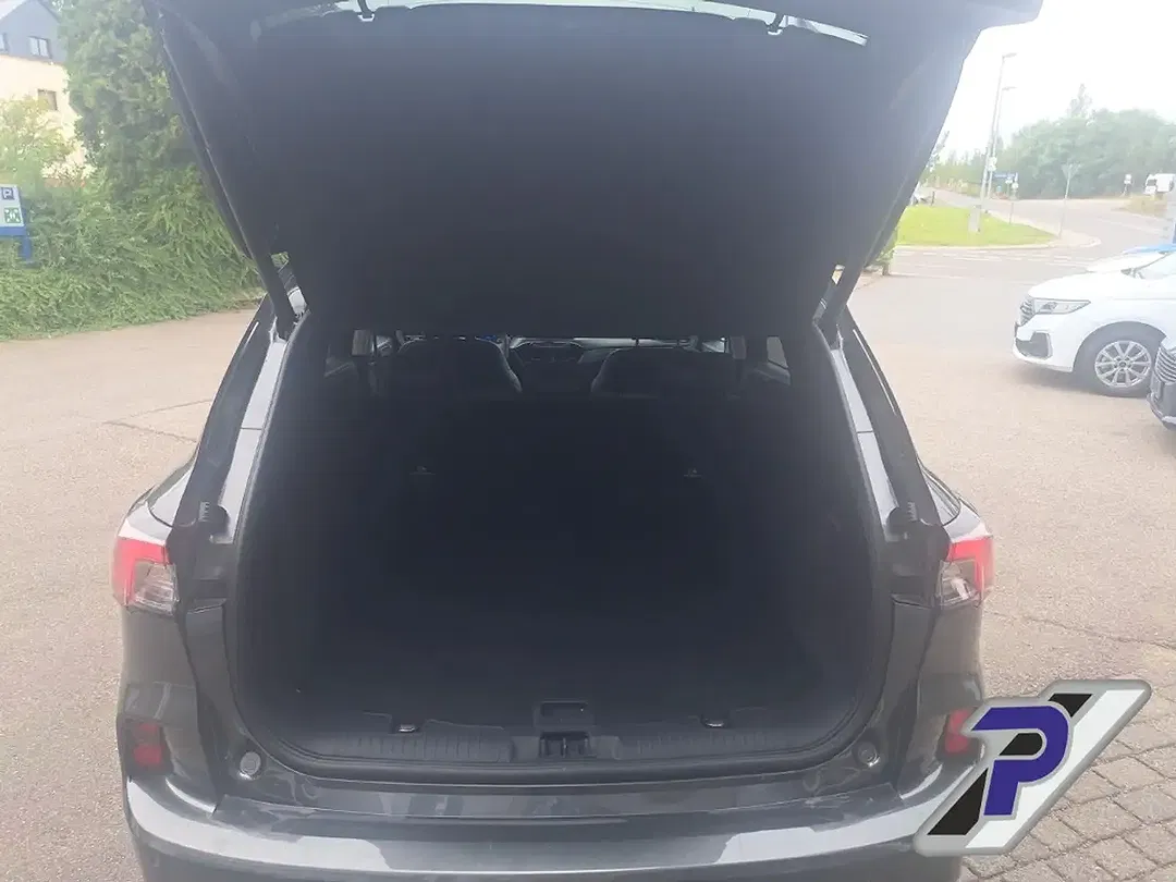Ford Kuga PHEV Vignale - Thumbnail 11