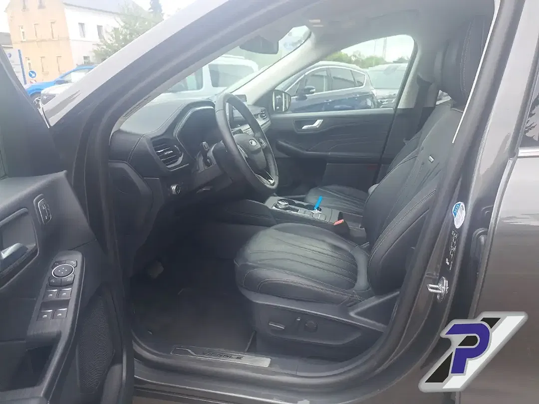Ford Kuga PHEV Vignale - Thumbnail 13