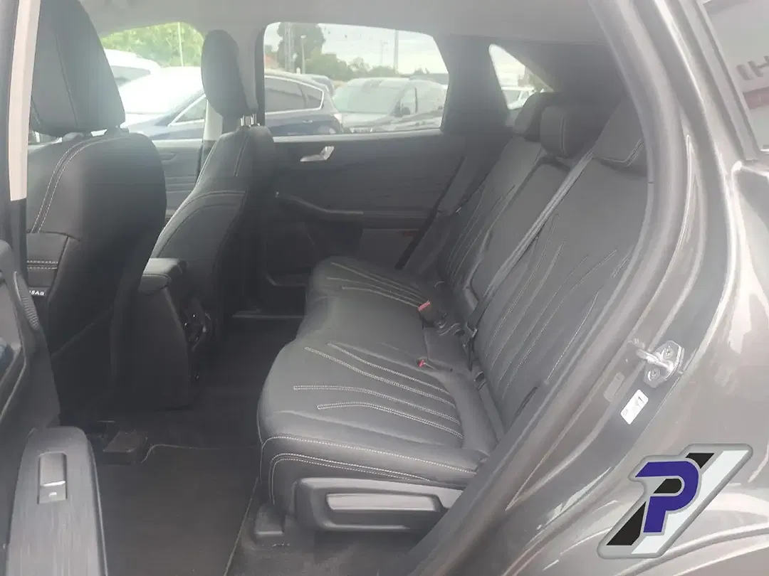 Ford Kuga PHEV Vignale - Thumbnail 14