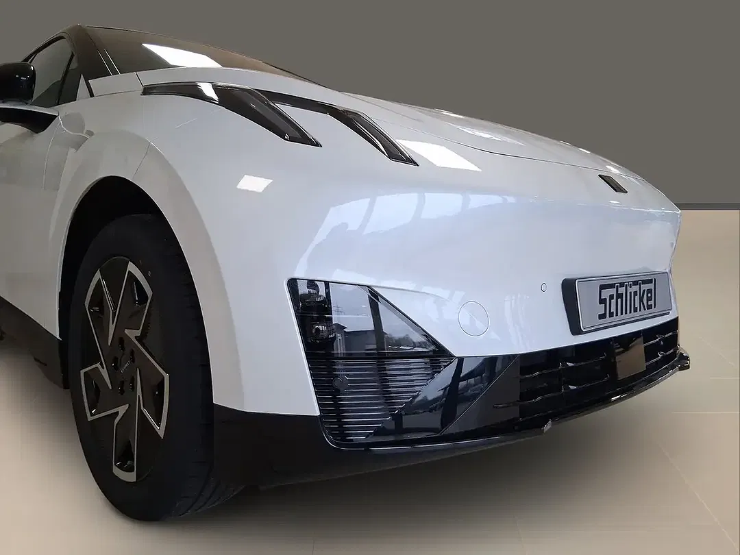 Lynk & Co 02 - Thumbnail 11