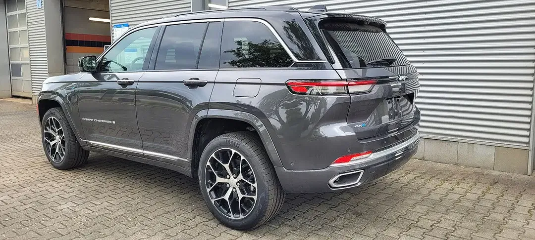 Jeep Grand Cherokee 2.0 PHEV 4xe Summit - Thumbnail 3