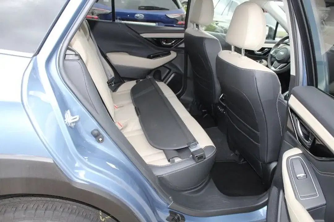 Subaru OUTBACK Platinum - Thumbnail 8