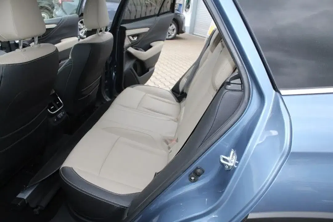 Subaru OUTBACK Platinum - Thumbnail 9