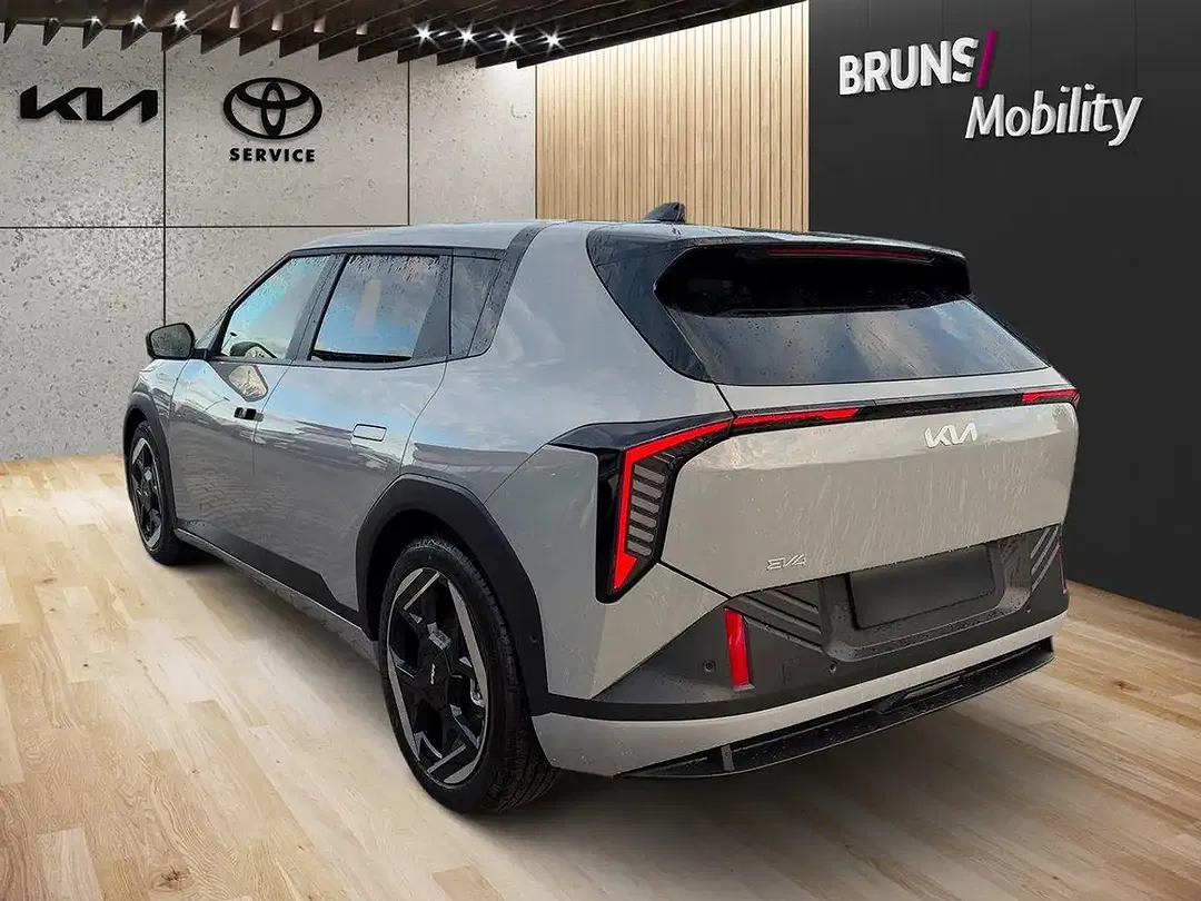 Kia EV4 Earth - Thumbnail 5