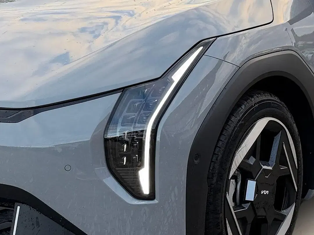 Kia EV4 Earth - Thumbnail 6