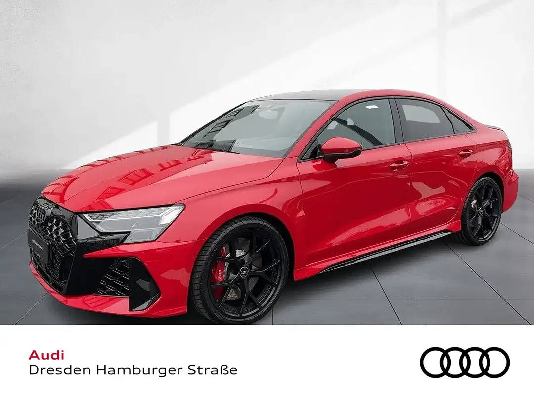 Audi RS3 - foto 1