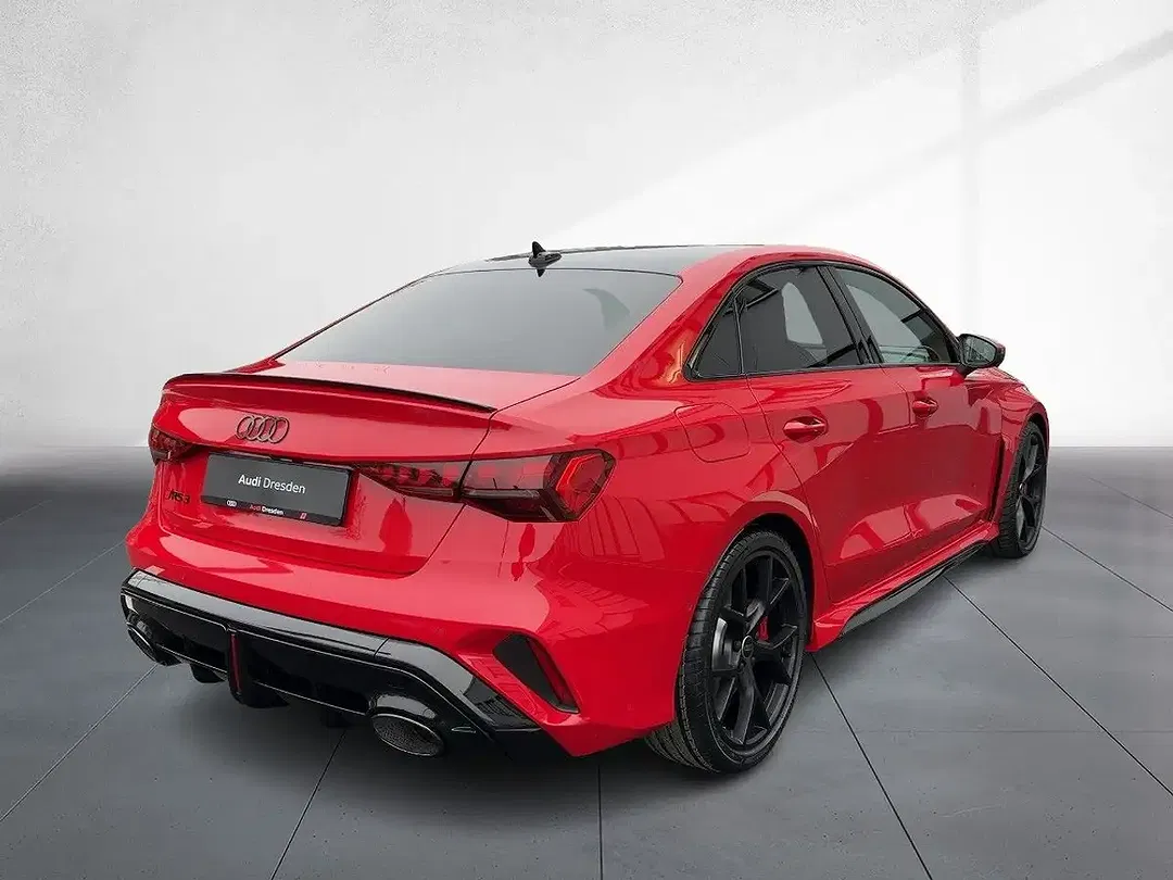 Audi RS3 - foto 2
