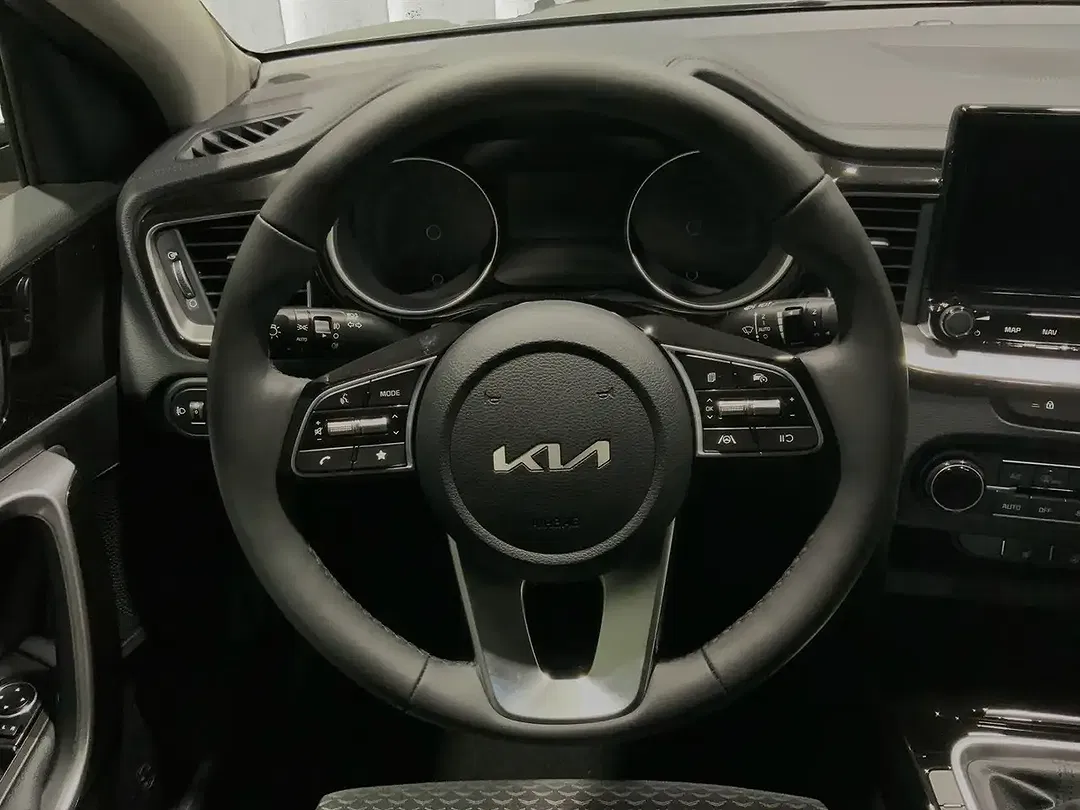 Kia XCeed Vision - Thumbnail 13