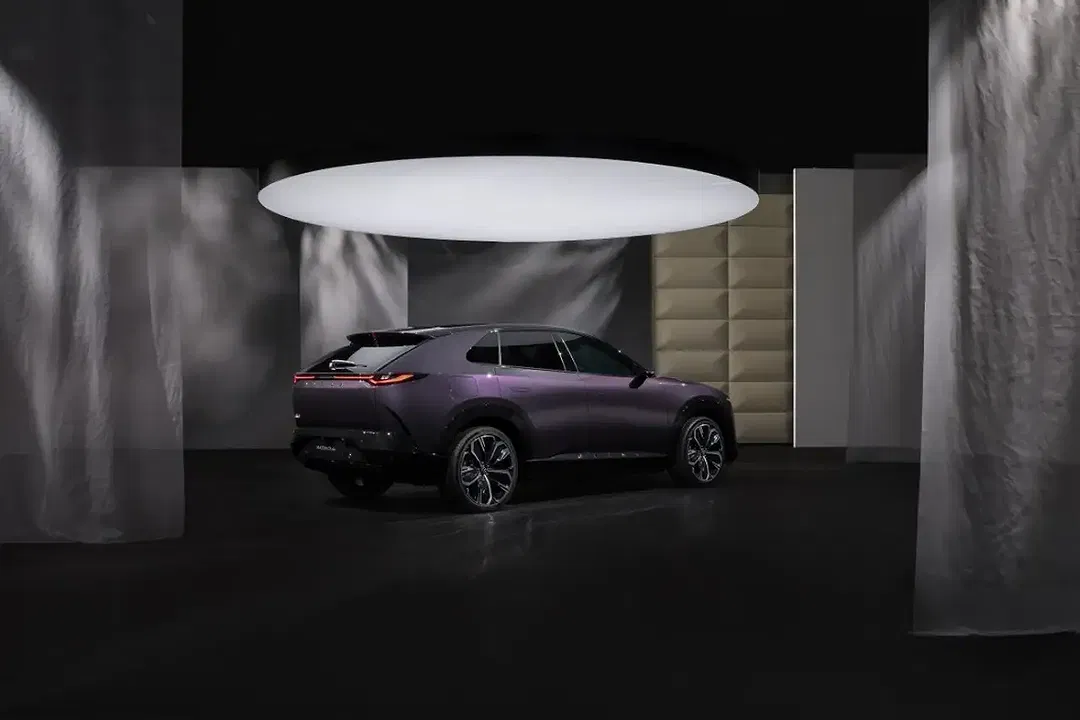Mazda CX-6e EV Takumi Plus - Thumbnail 3