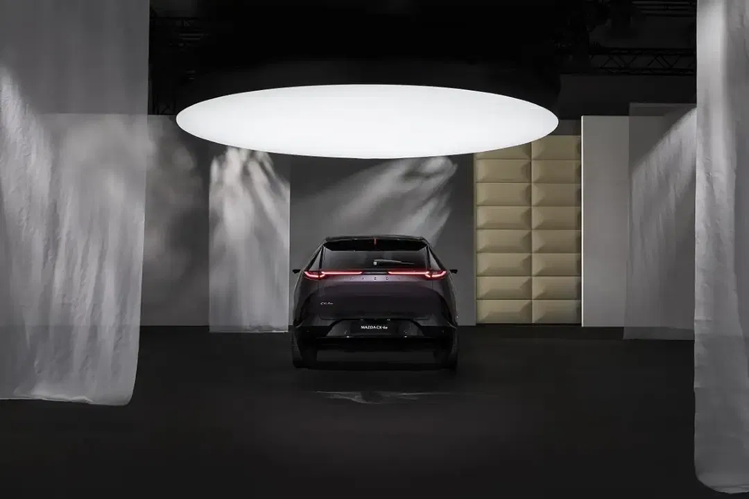Mazda CX-6e EV Takumi Plus - Thumbnail 4