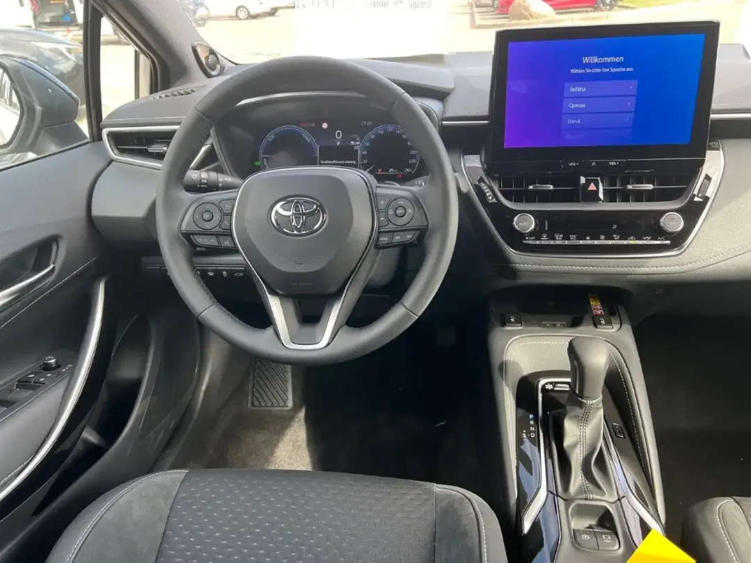 Toyota Corolla Hybrid Lounge - Thumbnail 14