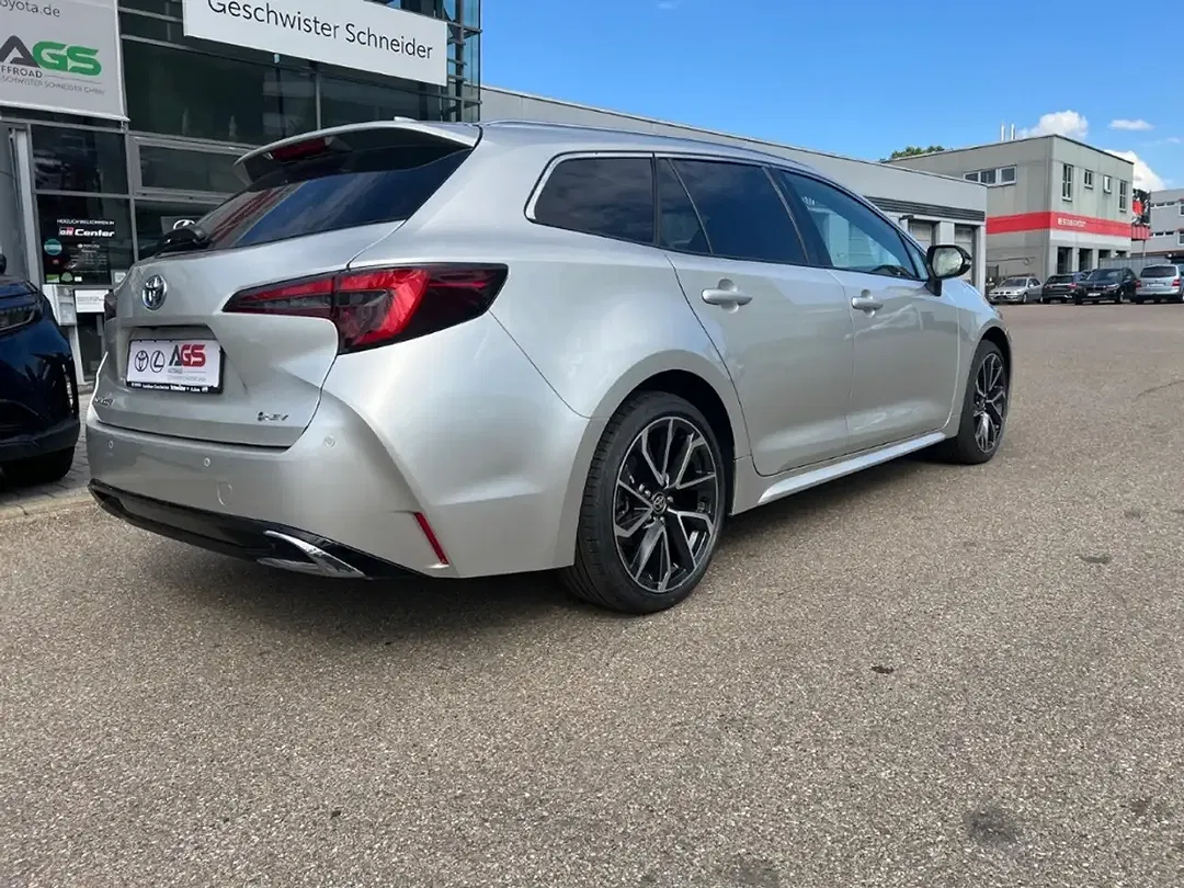 Toyota Corolla Hybrid Lounge - Thumbnail 4
