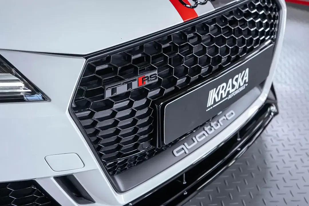 Audi TT RS 40 2.5 quattro - Thumbnail 8