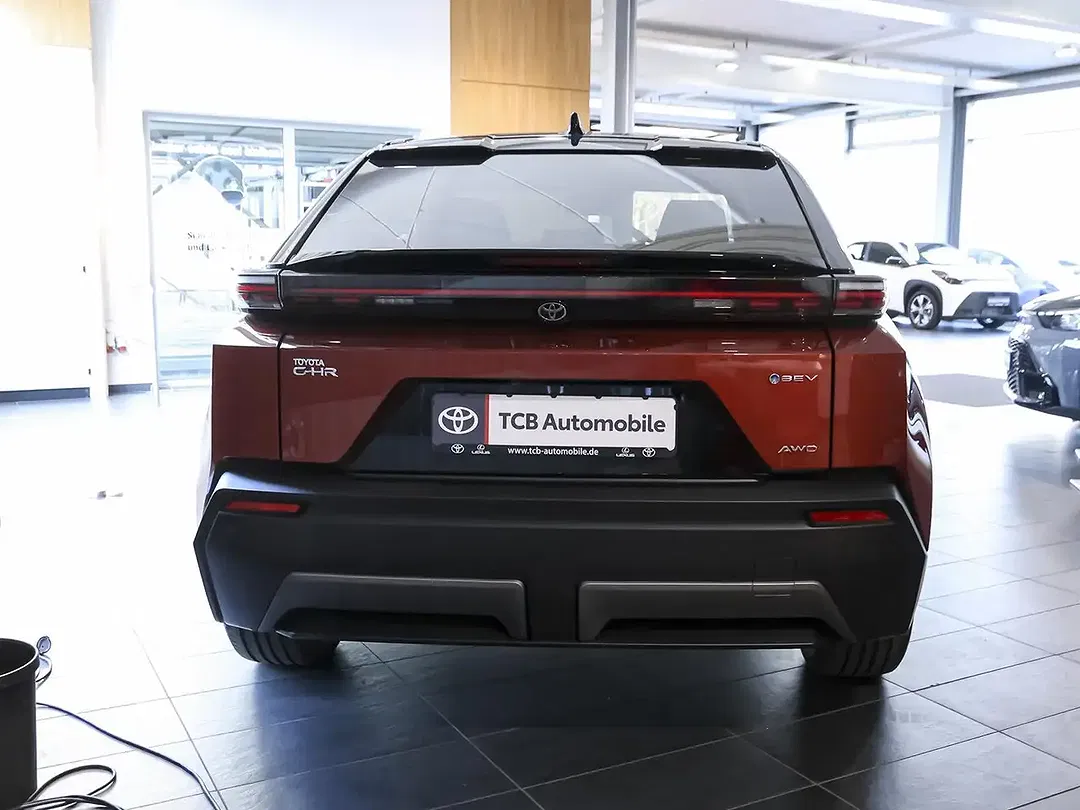Toyota C-HR 4x4 Lounge - Thumbnail 3