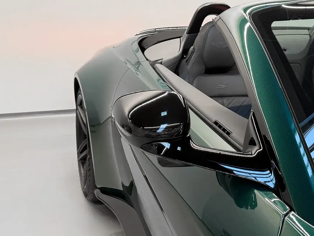 Aston Martin Vantage S Roadster - Thumbnail 10