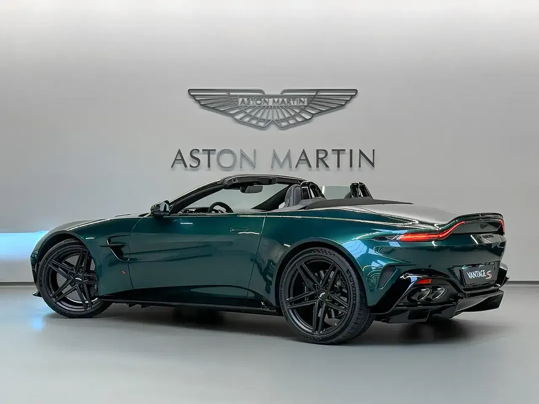 Aston Martin Vantage S Roadster - Thumbnail 6