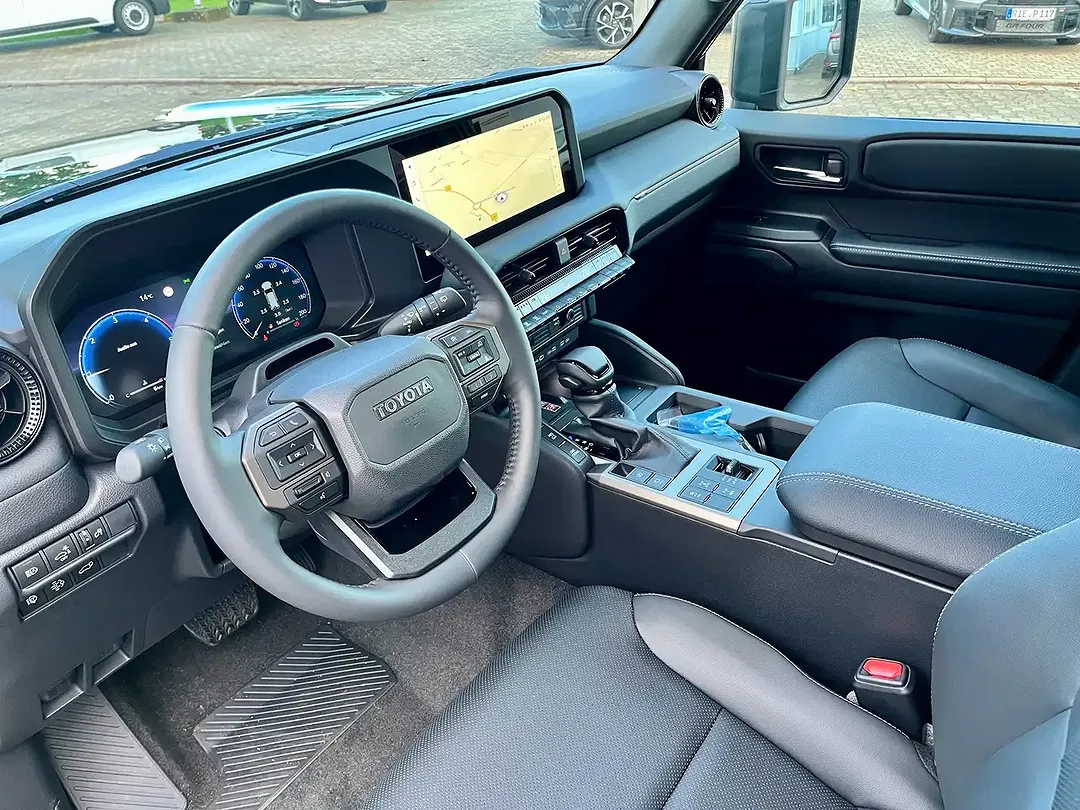 Toyota Land Cruiser 2.8 Hybrid 4x4 Executive - Thumbnail 11