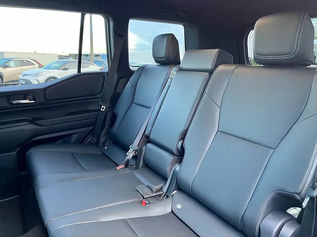 Toyota Land Cruiser 2.8 Hybrid 4x4 Executive - foto 15