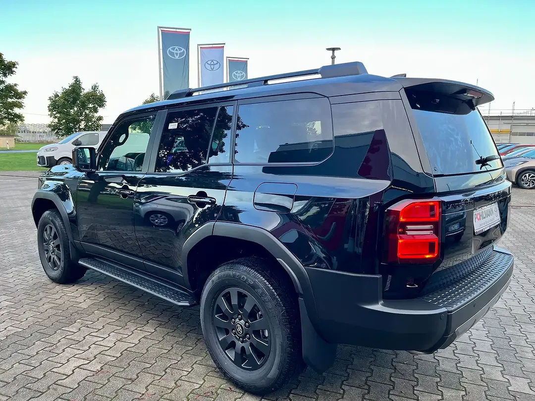 Toyota Land Cruiser 2.8 Hybrid 4x4 Executive - Thumbnail 5