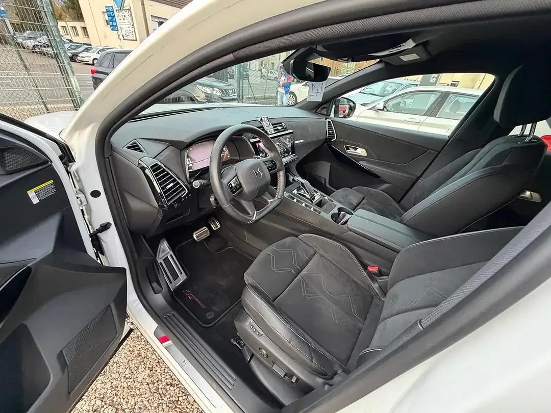 DS Automobiles DS 7 Crossback - Thumbnail 6