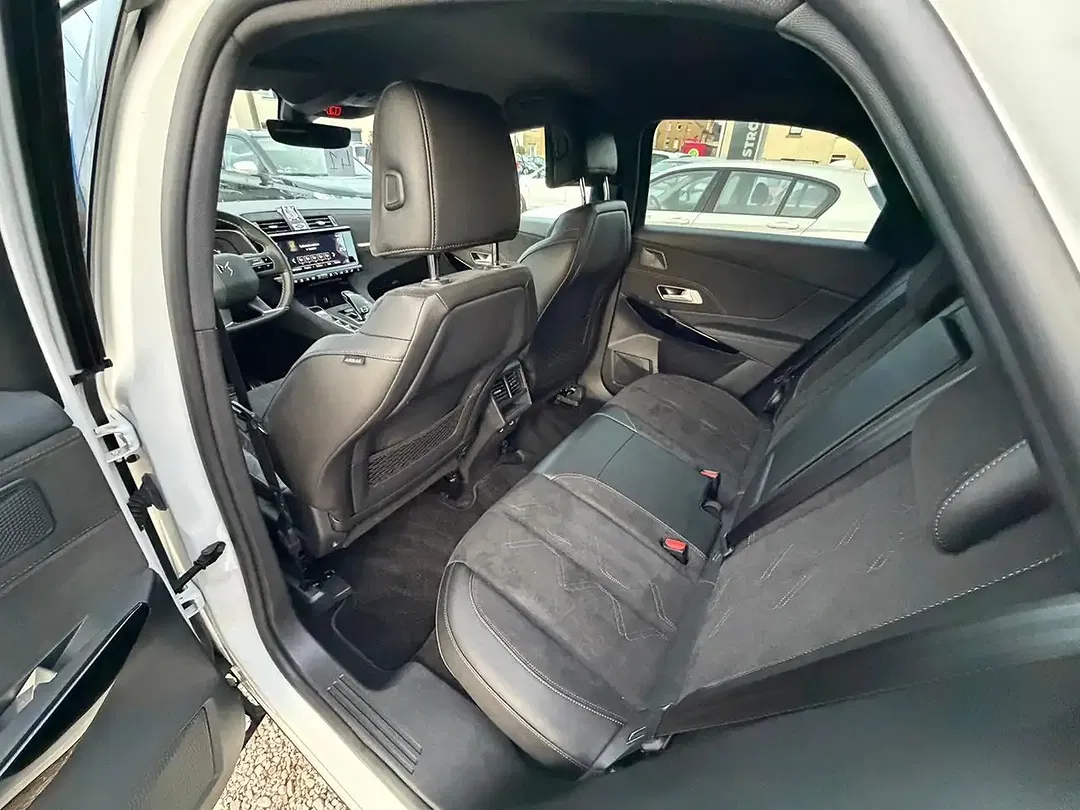 DS Automobiles DS 7 Crossback - Thumbnail 8